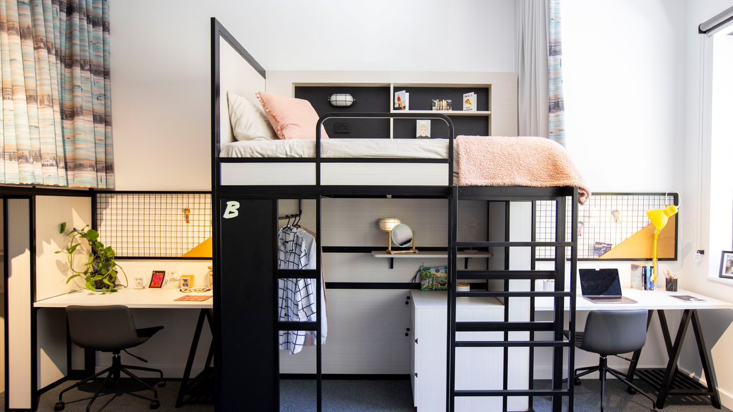 Campus Perth - room with bunk bed and desk